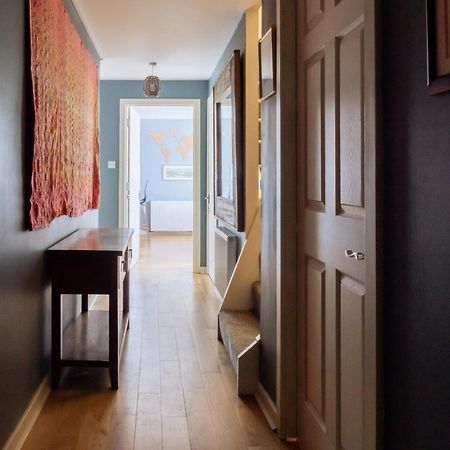 Stylish 3 Bedroom Apartment Near Hollyrood Park Edimburgo Exterior foto